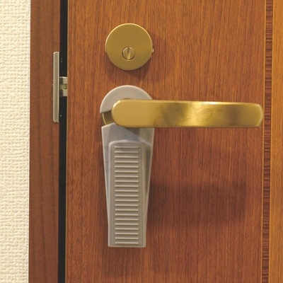 Karet Lembut Anti Abrasi Hook Type Anti Slip Plastic Door Wedge Untuk Pelindung Dinding