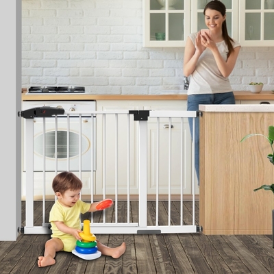 Gerbang Pengaman Bayi Logam yang Dapat Diperpanjang 72,5cm Tinggi Wall Mount Gates