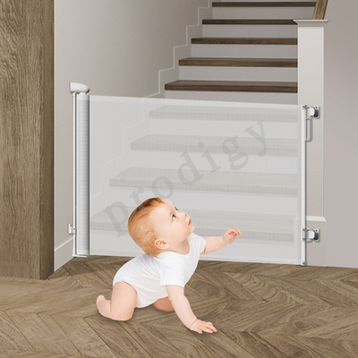 EN71 Gerbang bayi yang bisa ditarik hingga 500cm Super Wide Mesh Dog Stairs Barrier Baby Safe Fence Gate